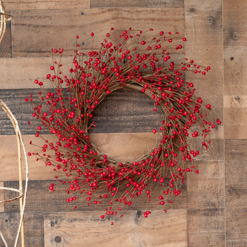 Vibrant Red Berry Wreath: Dense Monochromatic Pip and Berry Composition