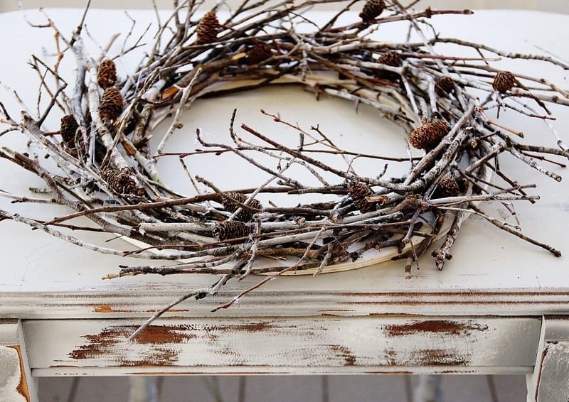 Whitewashed Twig Wreath: Textured Branch Finish for Winter Door Decor