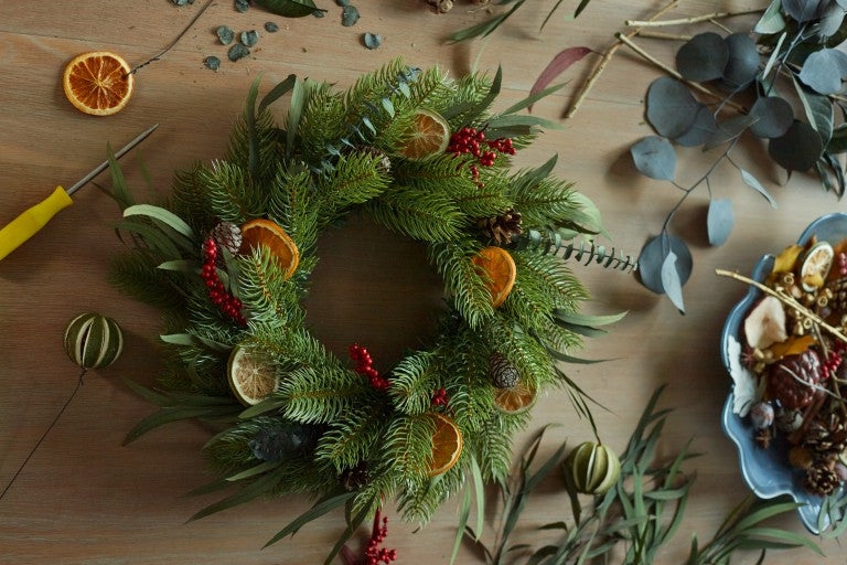 Wreath: Dried Orange Slices, Cinnamon Sticks & Pinecones Rustic Decor.