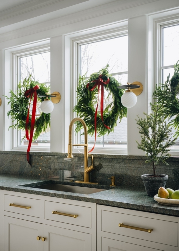 Wreath Organic Modern Draping Needles Feathery Green Pine