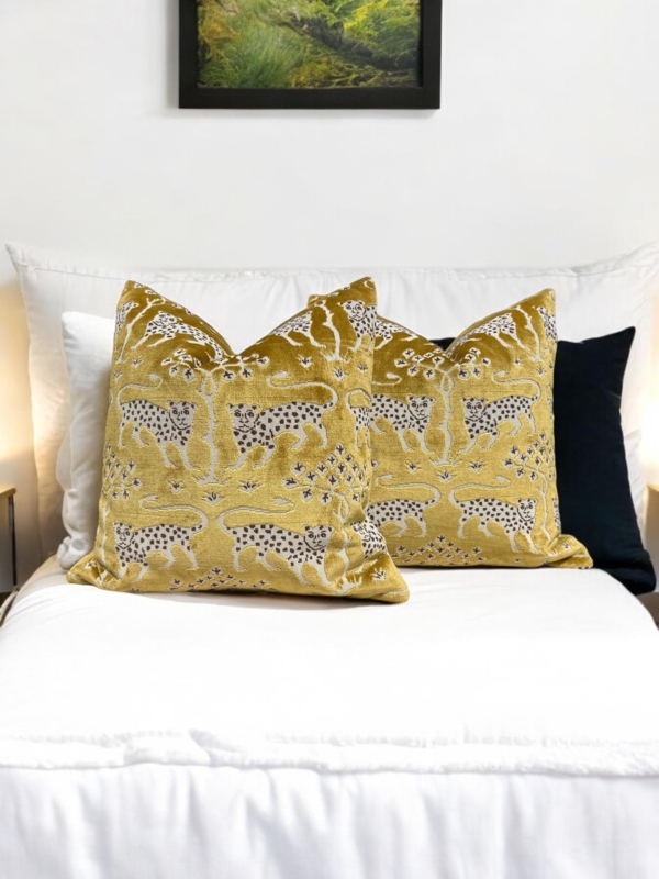 Accent Pillow, Plush Velvet, Lumbar Shape, Double-Sided, Soft Sheen