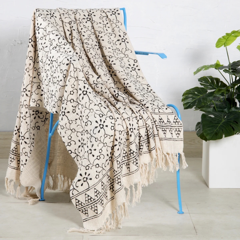 Beige Geometric Woven Throw Blanket with Diamond Pattern & Knotted Tassels