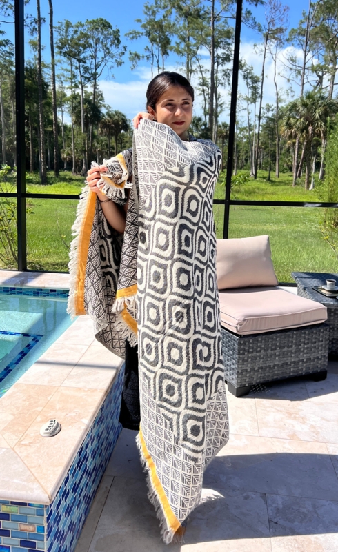 Black and Cream Ikat Diamond Pattern Throw, Fringed Edges