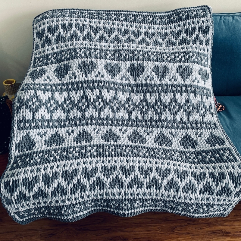 Chunky Knit Throw Blanket, Cream with Red Heart Motif Scandi Hygge