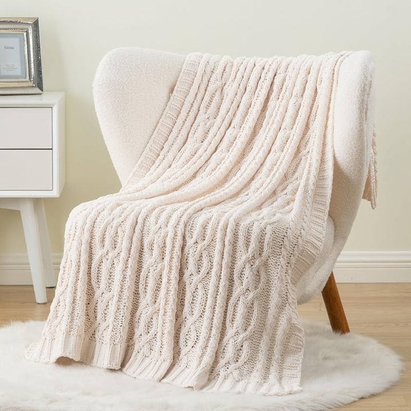 Chunky Weave Throw Blanket, Cozy Chenille-Like Fabric for Living Room