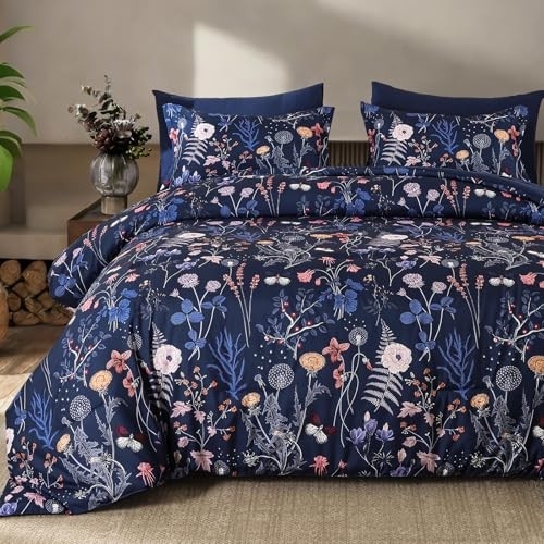 Classic Botanical Comforter Set with Piped Edges and Pillows