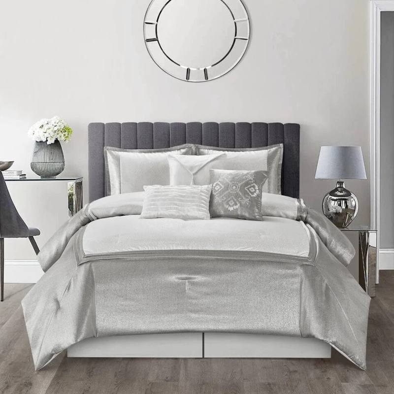 Comforter Set featuring Color Blocking: Modern Color Block Comforter Set