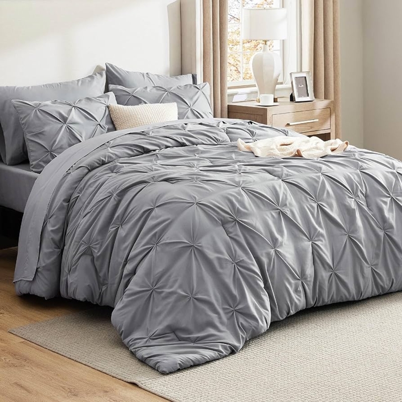 Comforter Set Gray Pinch Pleat, Minimalist Bedroom