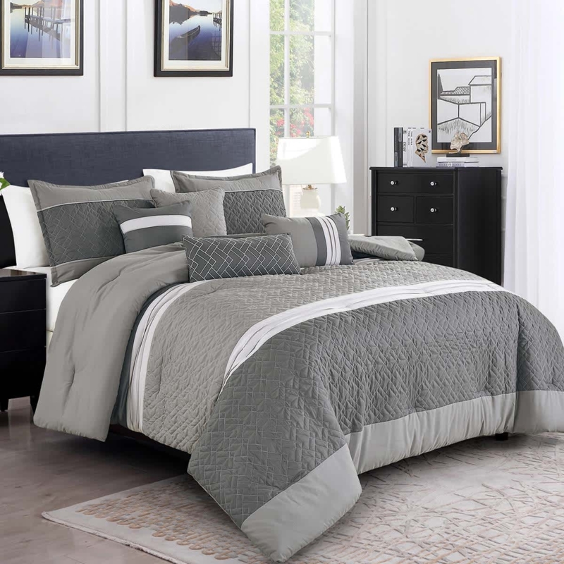 Comforter Set Horizontal Stripes: Grey striped comforter set styling.