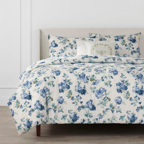 Comforter Set Navy Floral Print Wainscoting Wall Contrast Traditional