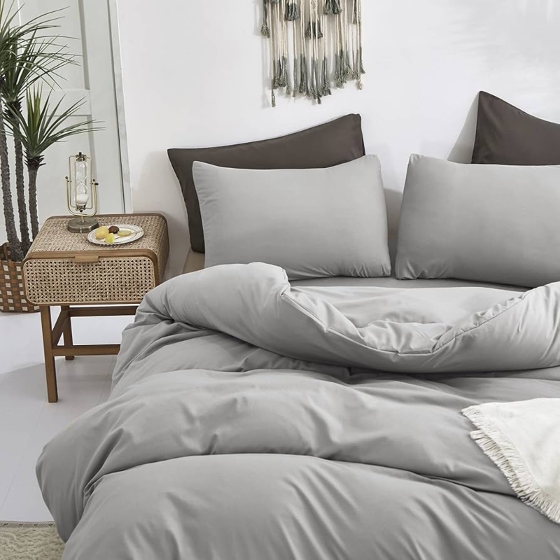 Comforter Set with Smooth Surface: Modern Matte Finish Comforter Set