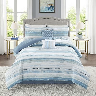 Comforter Set with Traditional Blue Floral Pattern & Pillows.