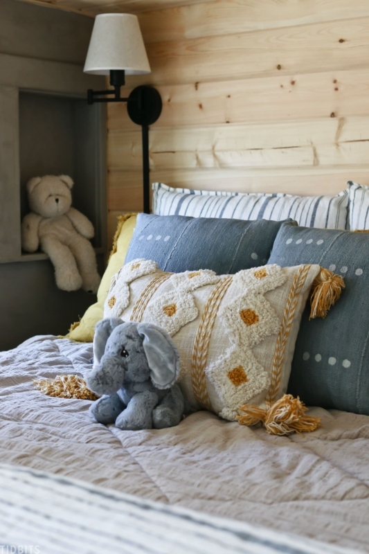 Cozy Layered Bedding with Textured Throw Pillows
