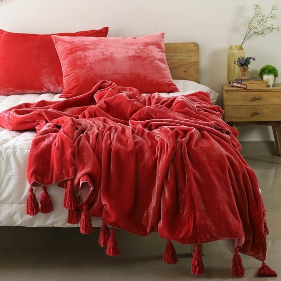 Dusty Pink Velvet Throw Blanket with Knotted Tassel Fringe