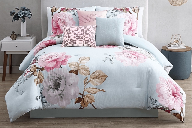 Elrissa Light Blue Cotton,Polyester Fabric 7 Pc King Comforter Set | Rooms  to Go