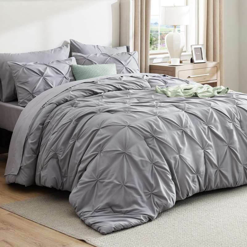 Gray Pintuck Comforter Set: Geometric Pleated Bedding for Modern Bedroom