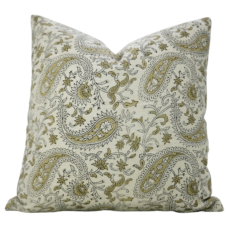 Green Paisley Lumbar Pillow Cover with Linen Texture