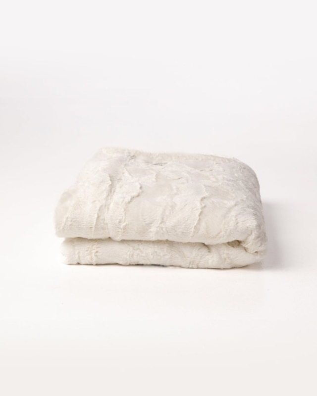 High Pile Throw Blanket with Wavy Texture, Luxurious Plush Faux Fur Look