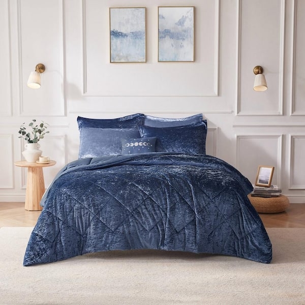Intelligent Design Felicia Velvet Comforter Set - Navy - King