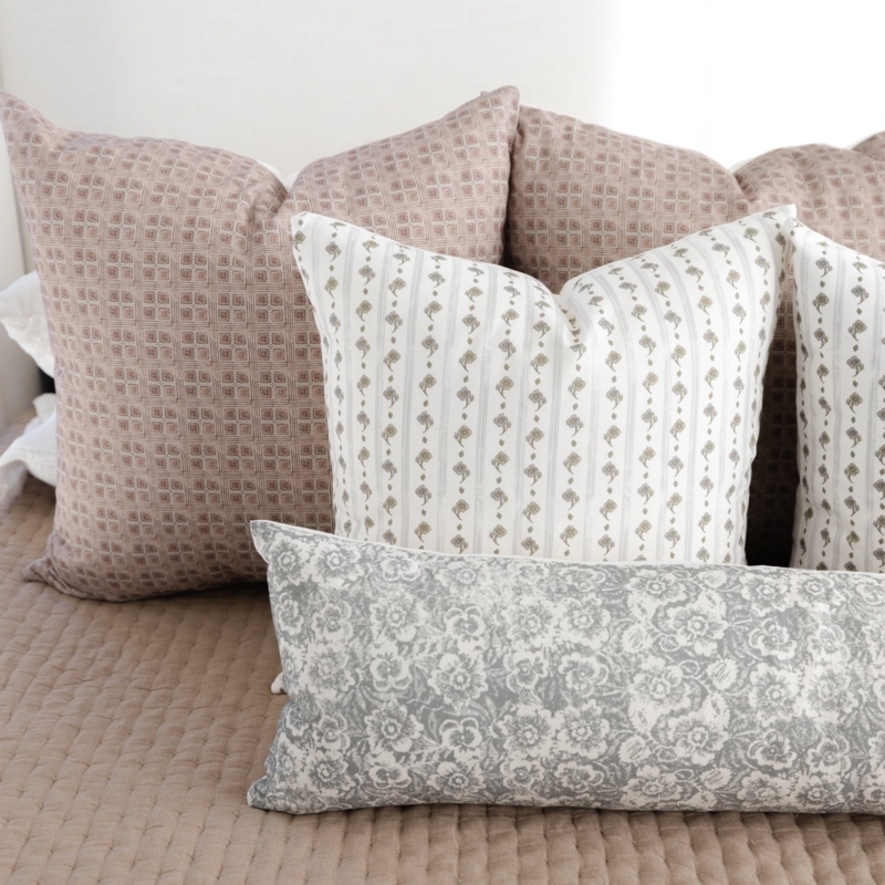 Lumbar Pillow Cover, Gray Botanical Floral Print Woven Linen-Like
