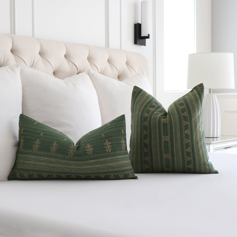 Lumbar Pillow: Jungle Green Botanical Embroidery, Heavy Texture
