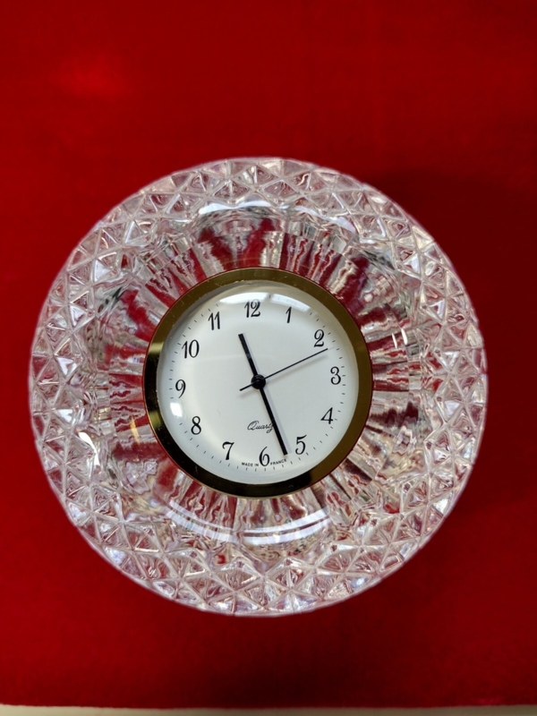 Mantel Clock Faceted Crystal Body Arched Top Roman Numerals
