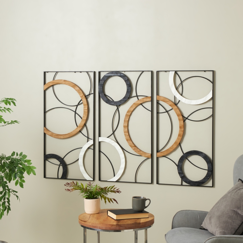 Mixed Material Wall Accents: Black Metal and Wood Overlapping Circles