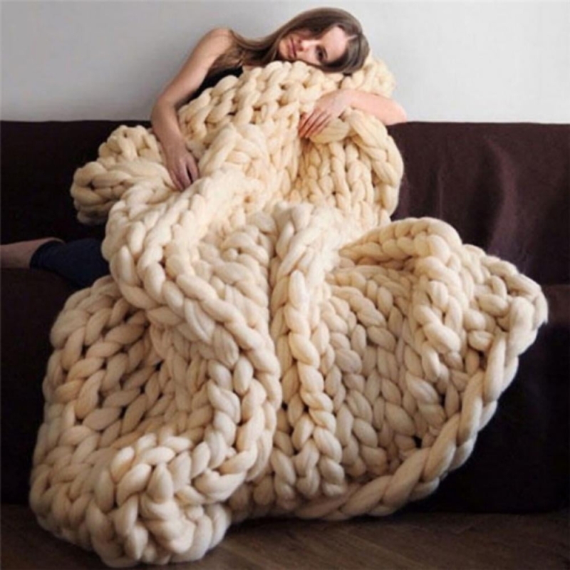 Multicolor Chunky Knit Throw Blanket with Horizontal Stripes