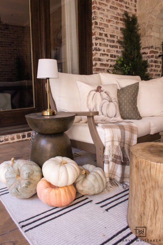 Outdoor Sectional with Modern Metal Frame and Monochromatic Styling