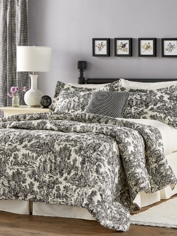 Padded Comforter Blue And Cream Toile Scalloped Edge Cotton Like