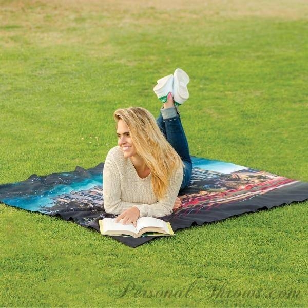 Picnic Blanket: Classic Blue Plaid Picnic Blanket with Portable Design