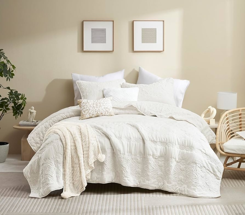 Quilt Embossed Botanical Detail Boho Ivory King Bedding Set