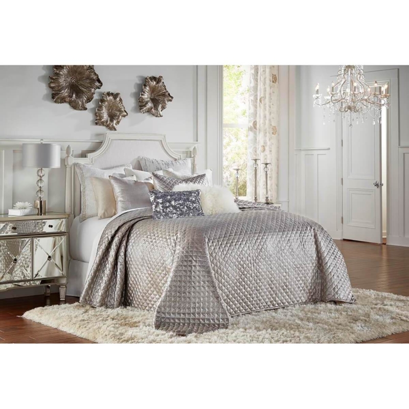 Quilt Set with Crystalline Pattern: Metallic Silver Quilt Set