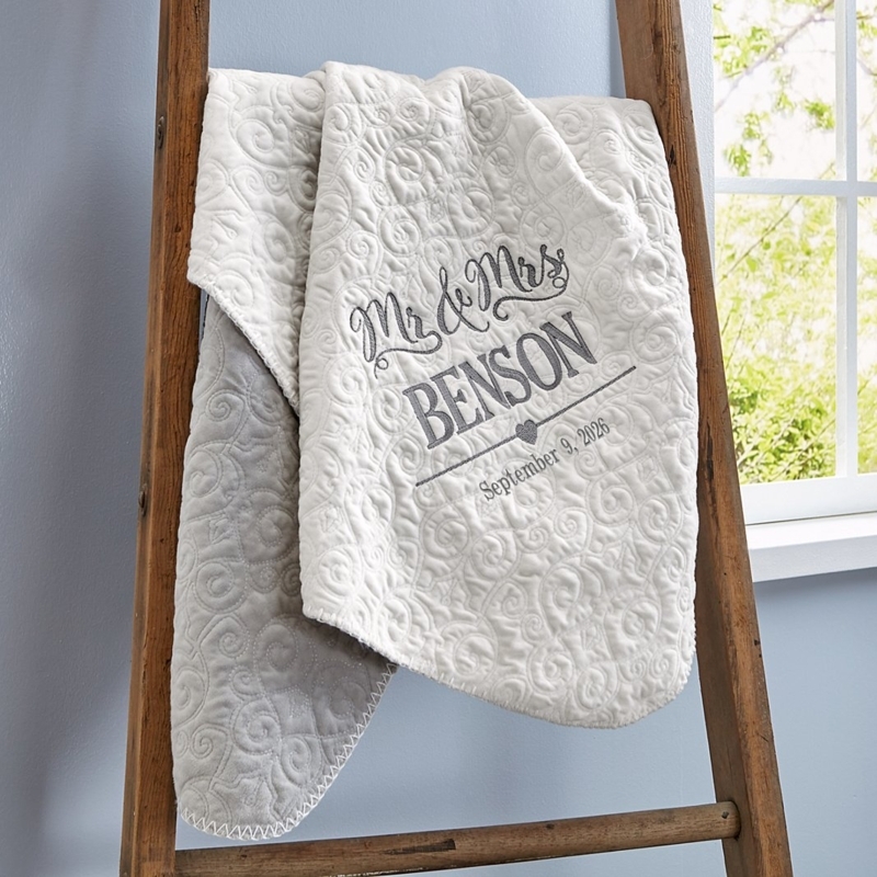 Quilted Throw Blanket White Scalloped Border Diamond Wedding
