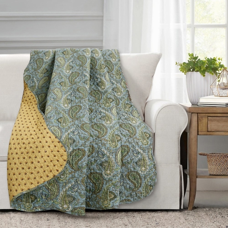 Quilted Throw Reversible Scalloped Edges Paisley Pattern Green & Blue