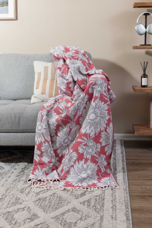 Red Floral Cotton Throw Blanket with Twisted Tassels