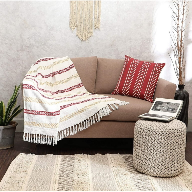 Red Throw Blanket Diamond Jacquard Weave Knotted Tassels