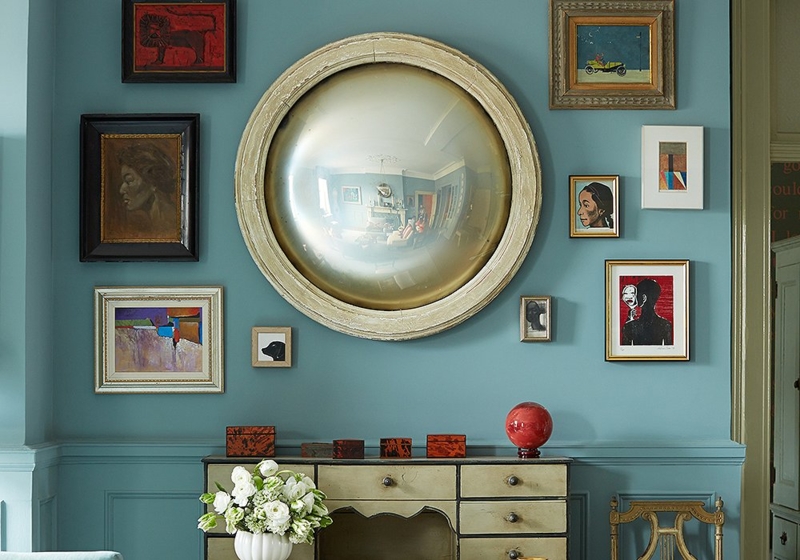 Round Mirror, Thin Black Frame, Entryway Decor Styling