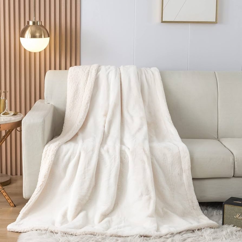 Shaggy Faux Fur Throw Blanket, Reversible Sherpa Fleece for Cozy Sofas