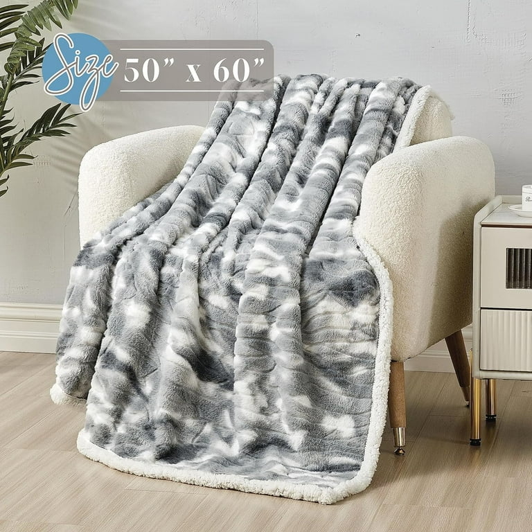Sherpa Throw Blanket Reversible Gray Nature Print for Cozy Styling