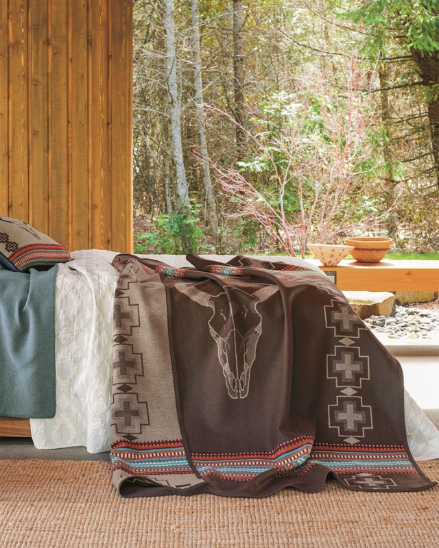 Thick Woven Blanket with Napped Southwestern Geometric Pattern