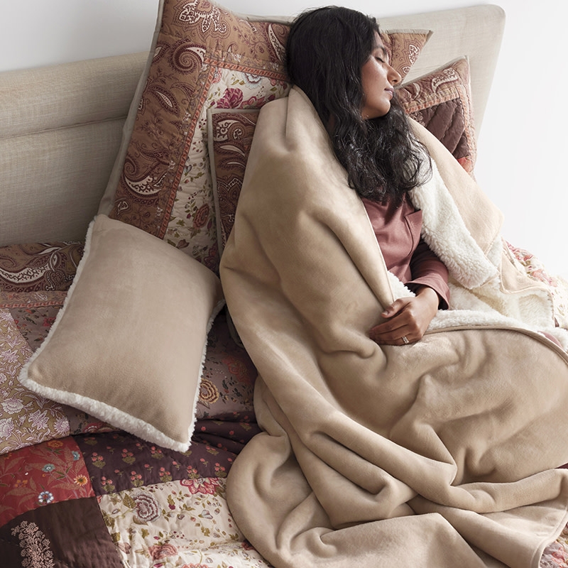 Throw Blanket Alabaster Sherpa Fleece, High-Pile Textured Warmth