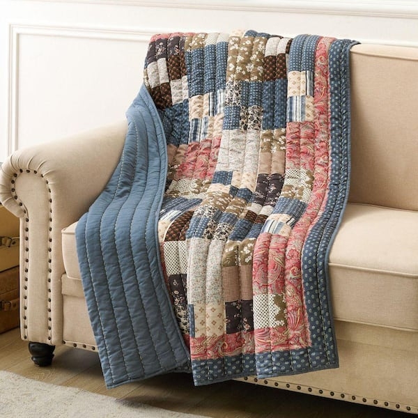 Throw Blanket Calico Patchwork Quilted Scalloped Edge Farmhouse