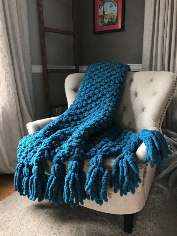 Throw Blanket, Chunky Knit with Oversized Tassels, Boho Bedroom Decor