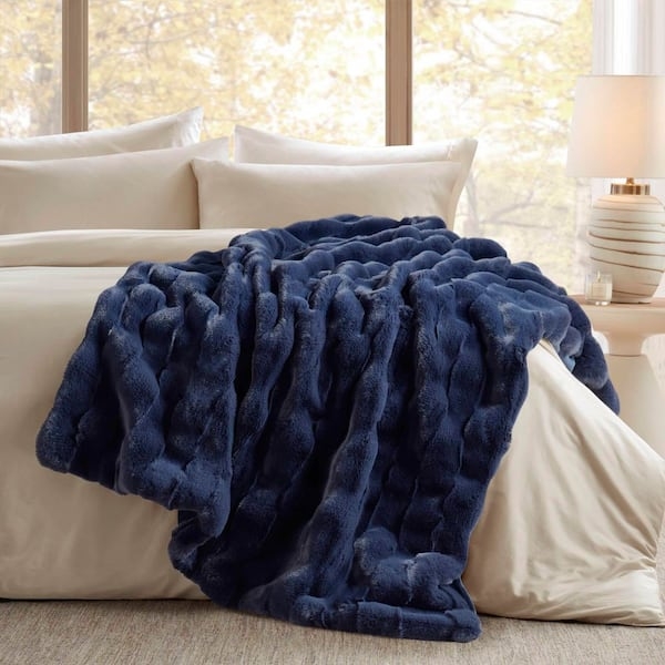Throw Blanket Faux Fur Shaggy Texture Long Pile Glamorous Decor