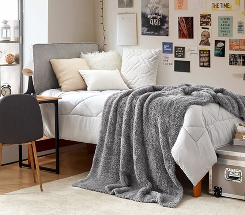 Throw Blanket Gray Shaggy Plush Oversized Fit for Bedroom Decor