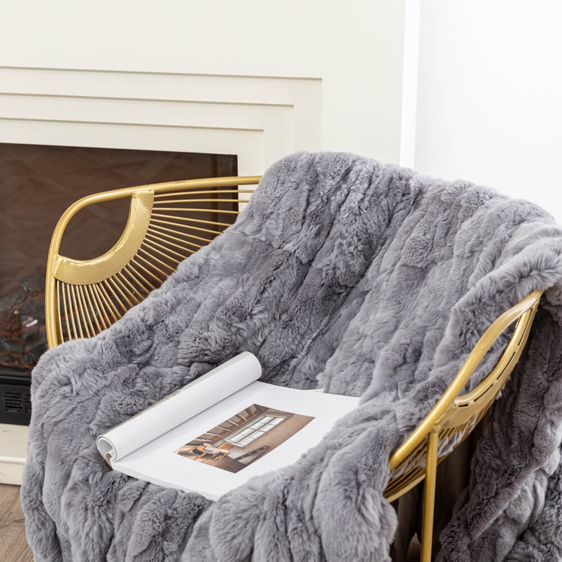 Throw Blanket Grey Faux Fur Pelt Pattern, Soft Plush Contemporary Style