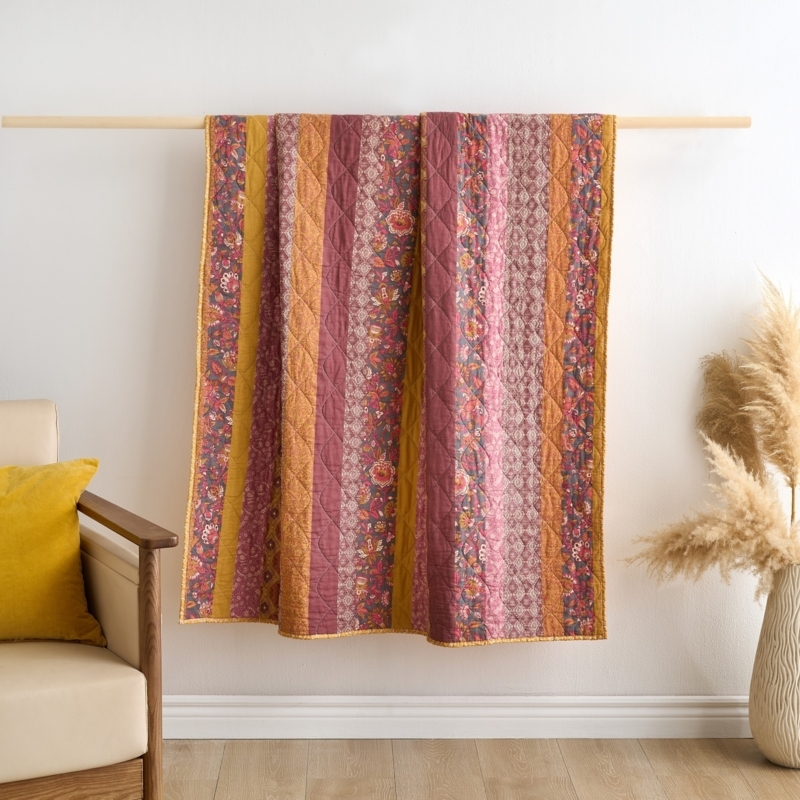 Throw Blanket Marigold Paisley Pattern Diamond Quilting Scalloped