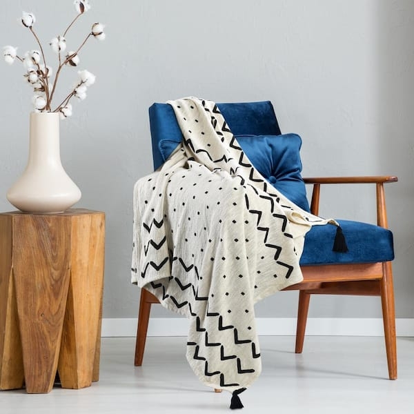 Throw Blanket Monochrome Dash Pattern Knotted Fringe Cotton Boho Decor