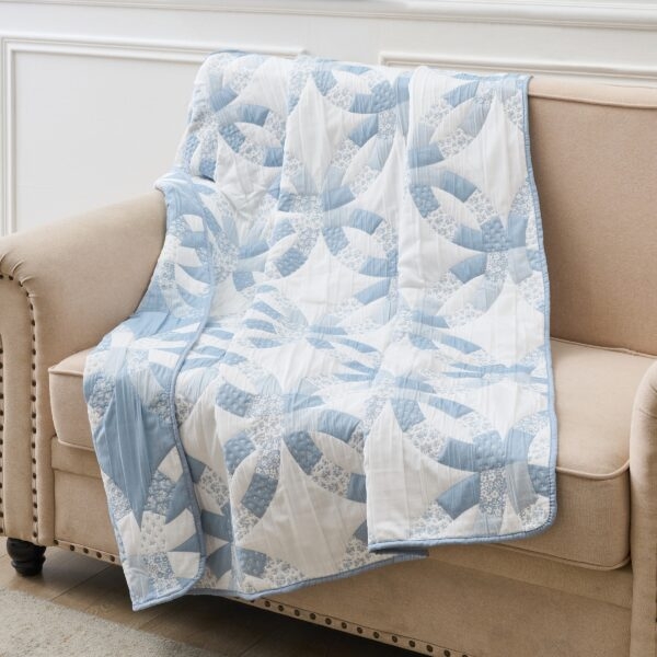 Throw Blanket: Navy Jacquard Weave, Wedding Ring Pattern, Fringed Edges.